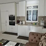 In The Heart Of Plovdiv&free Parking Apartamento *